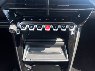 PEUGEOT e-2008 GT 100kW