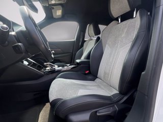 PEUGEOT e-2008 GT 100kW