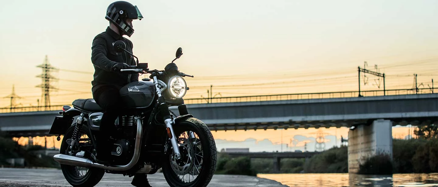 Cromwell 1200 Moto Brixton