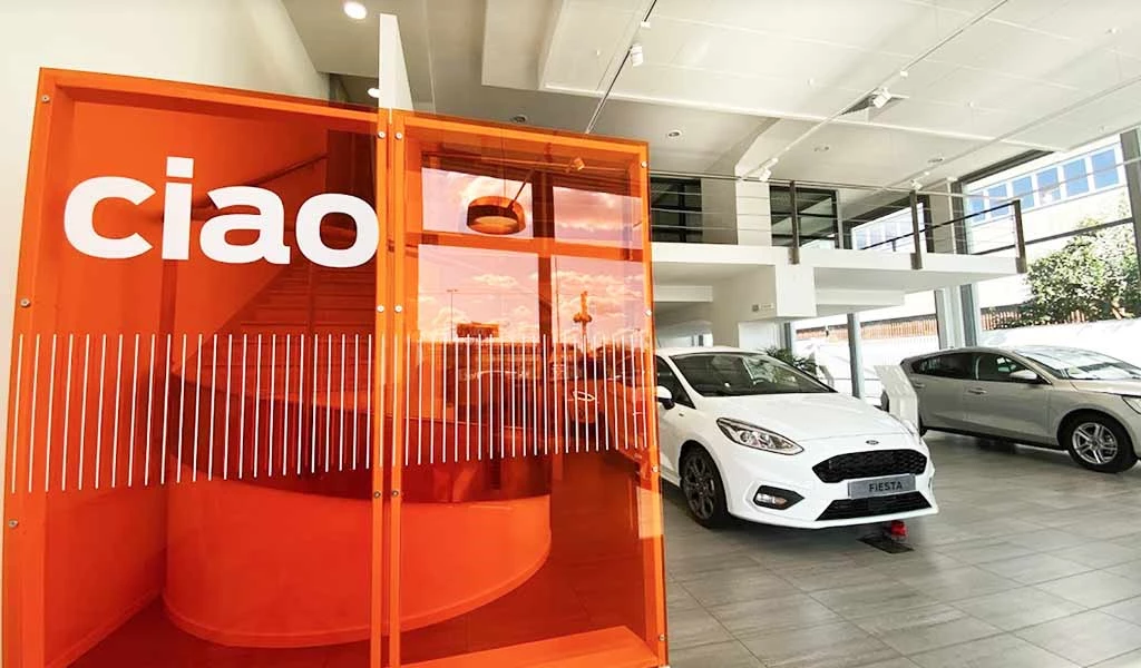 Concessionaria Ford Prato Autosas Showroom