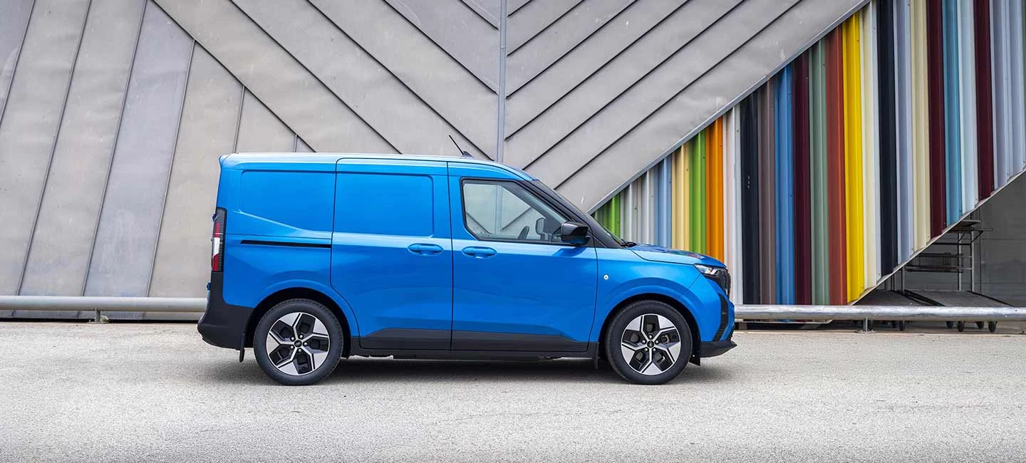 E Transit Courier Ford (1)