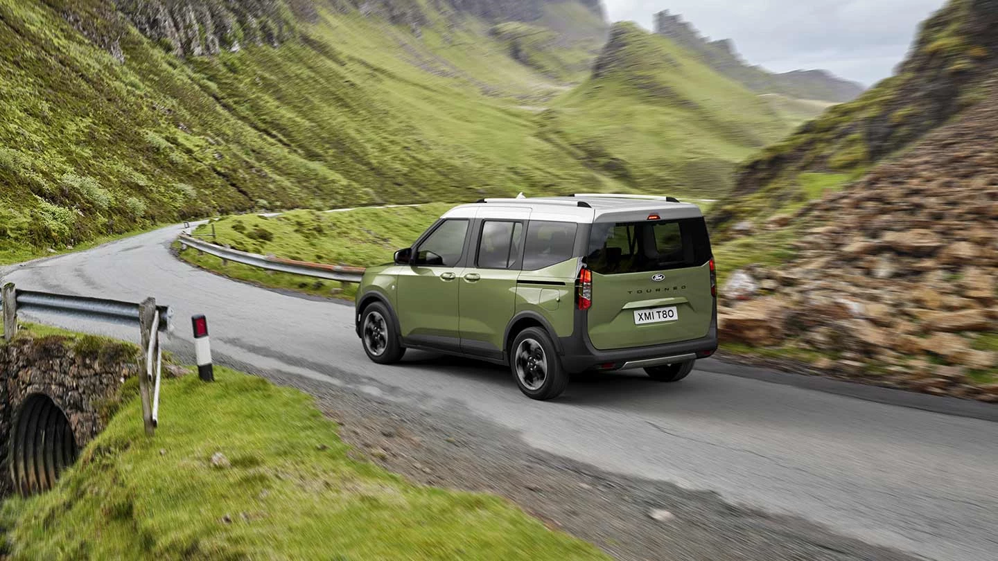 Tourneo Courier Ford Active On The Road